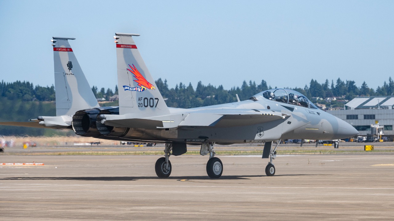 F-15EX Eagle II vs F/A-18 Super Hornet: Which jet truly dominates?